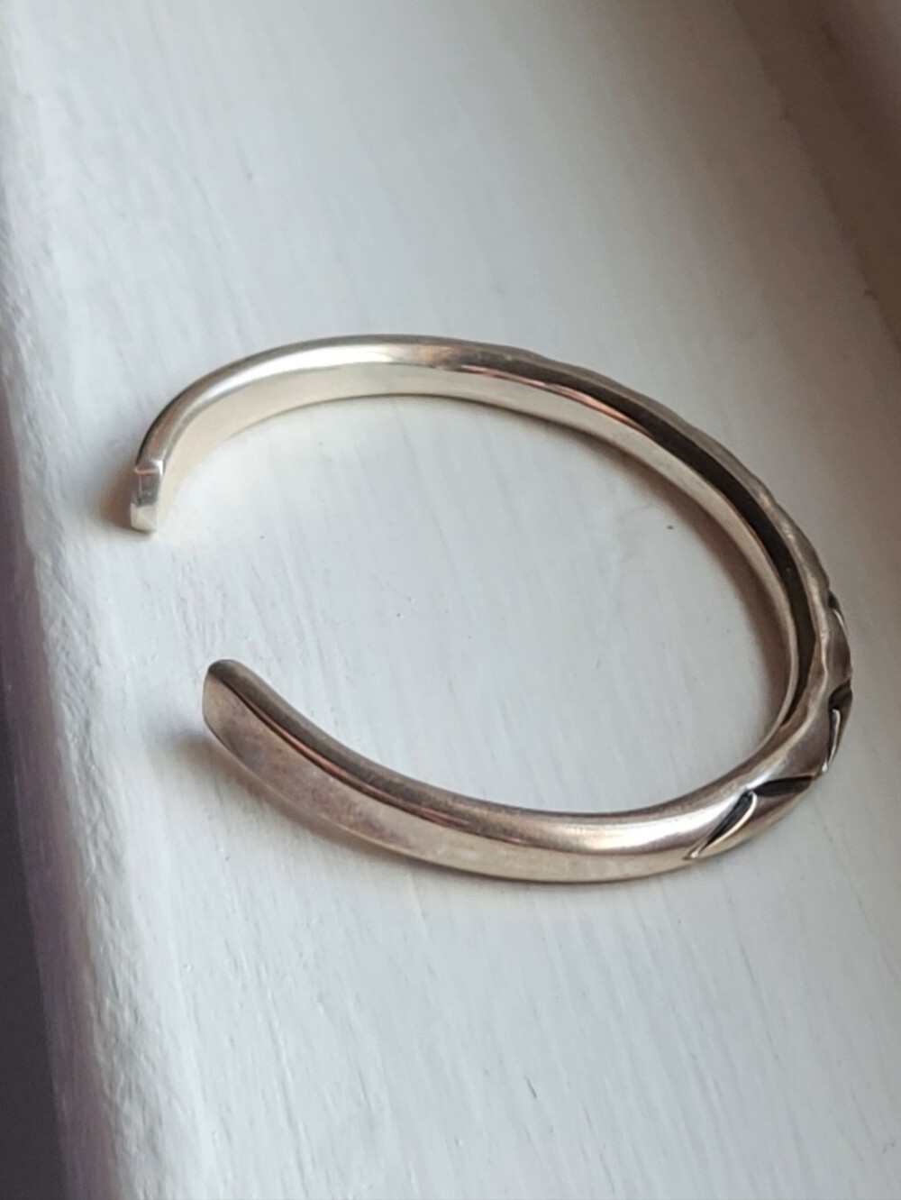 SIGNED TAHE STERLING NATIVE STAMPED CUFF BRACELET 6" - Picture 7 of 11